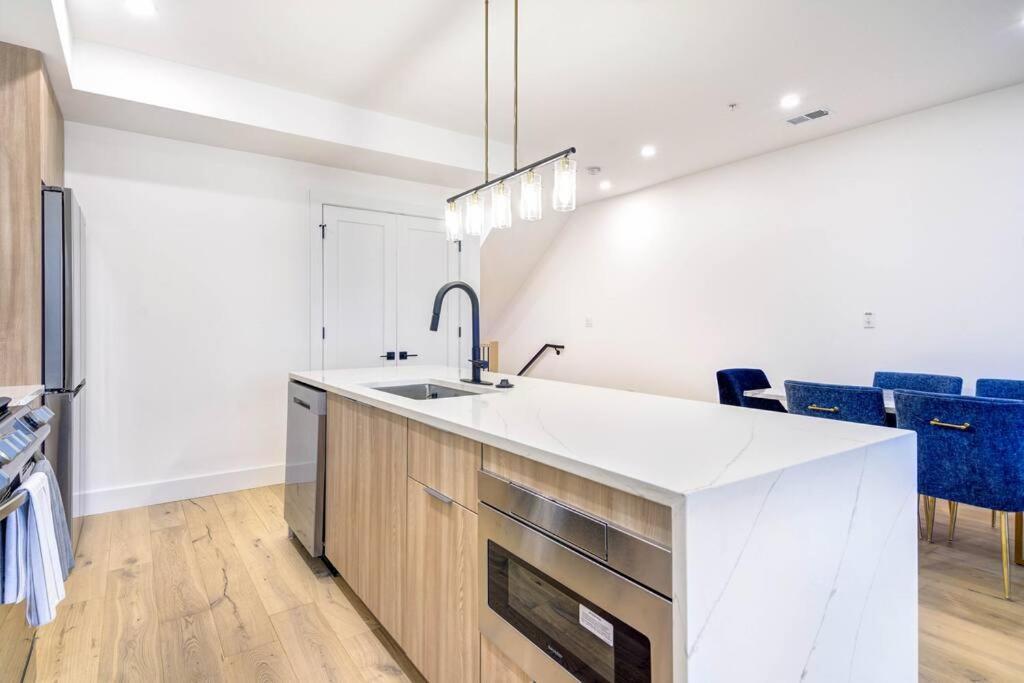 Capitol View 3 Penthouse With Rooftop 워싱턴 외부 사진